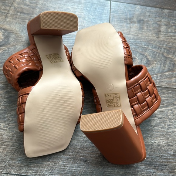 Nasty Gal Heeled woven Sandals - Picture 10 of 10